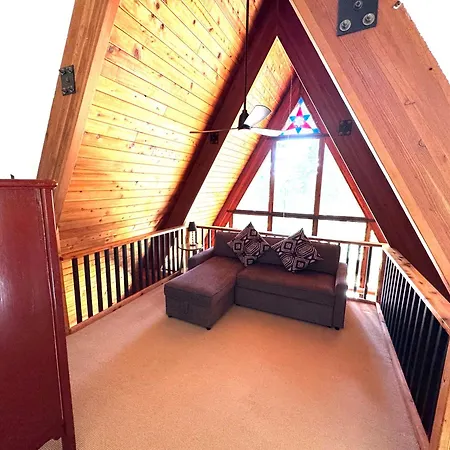 Ember Ridge Retreat- Pet-Friendly, A-Frame Cabin, Hot Tub, Near Northstar